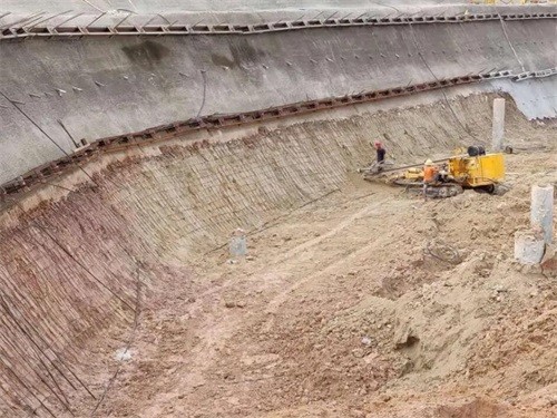 白山基坑边坡加固